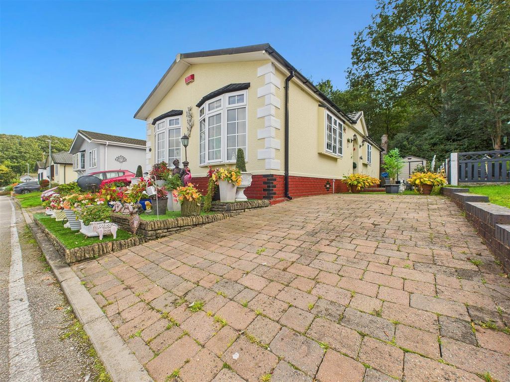 Property photo 1 of 20 Cam02453G0-Pr0193-Still018.Jpg