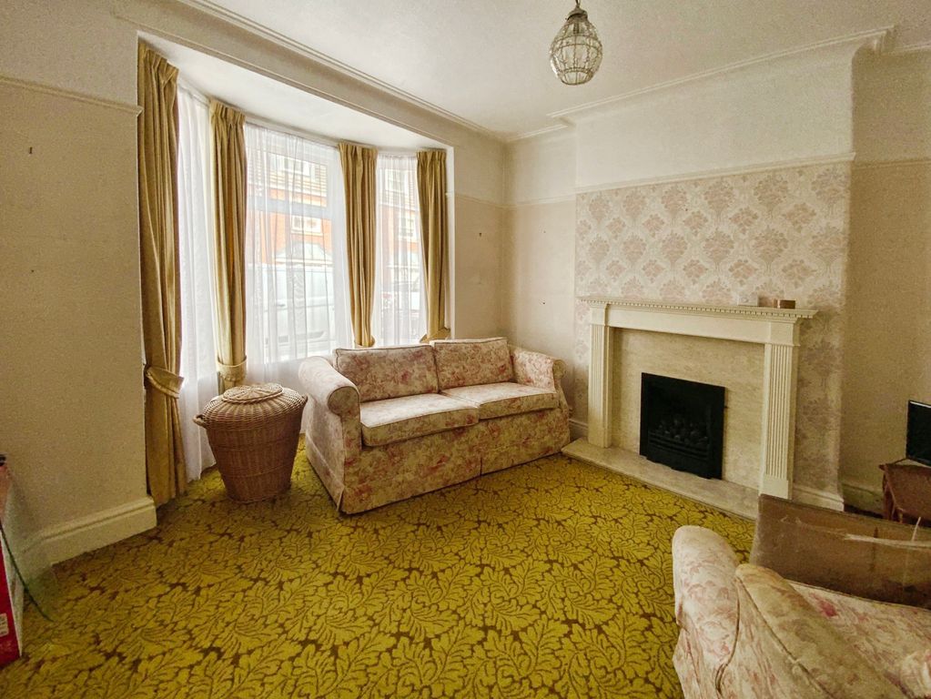 Property photo 3 of 11