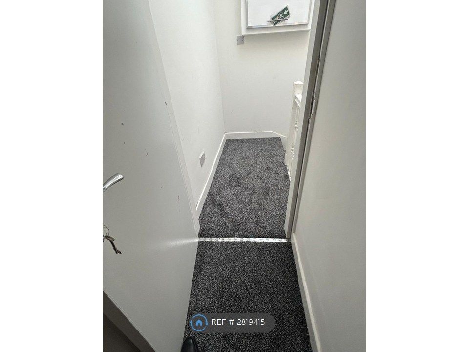 Property photo 2 of 10 Landing Area