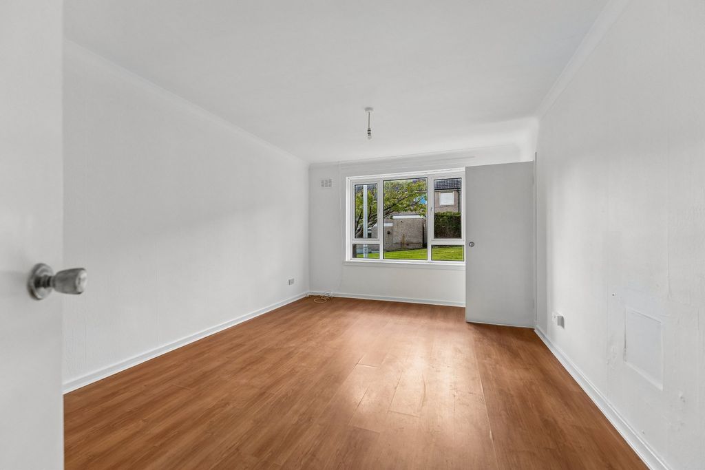 Property photo 2 of 12 Picture No. 06