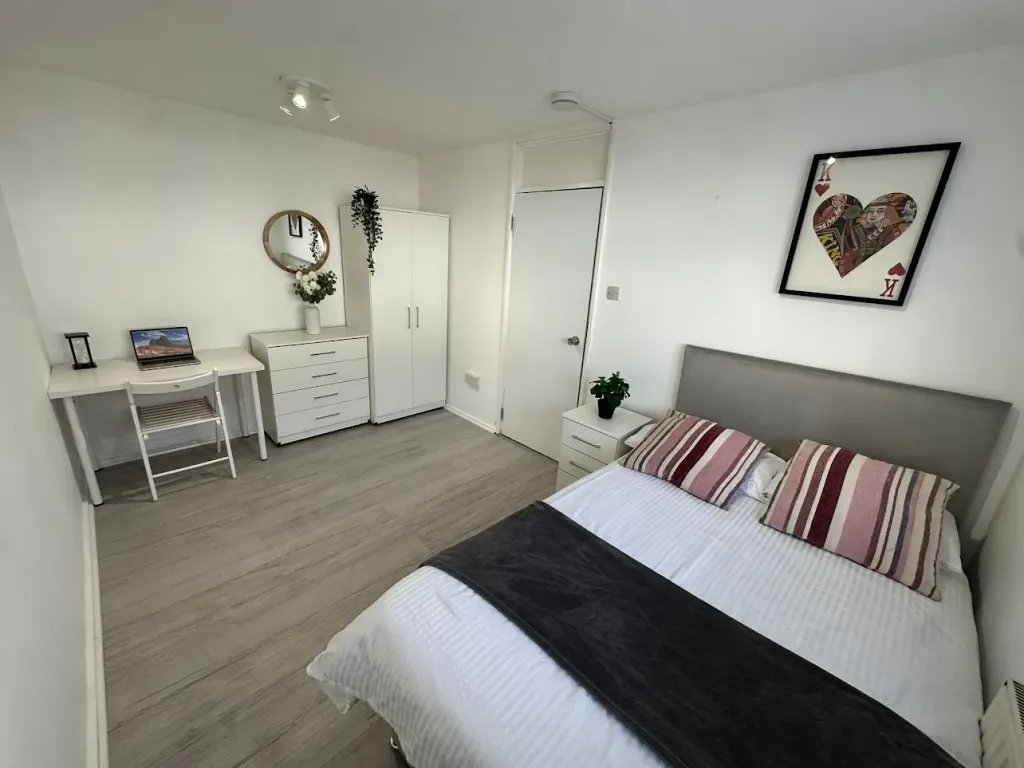 Property photo 1 of 3
