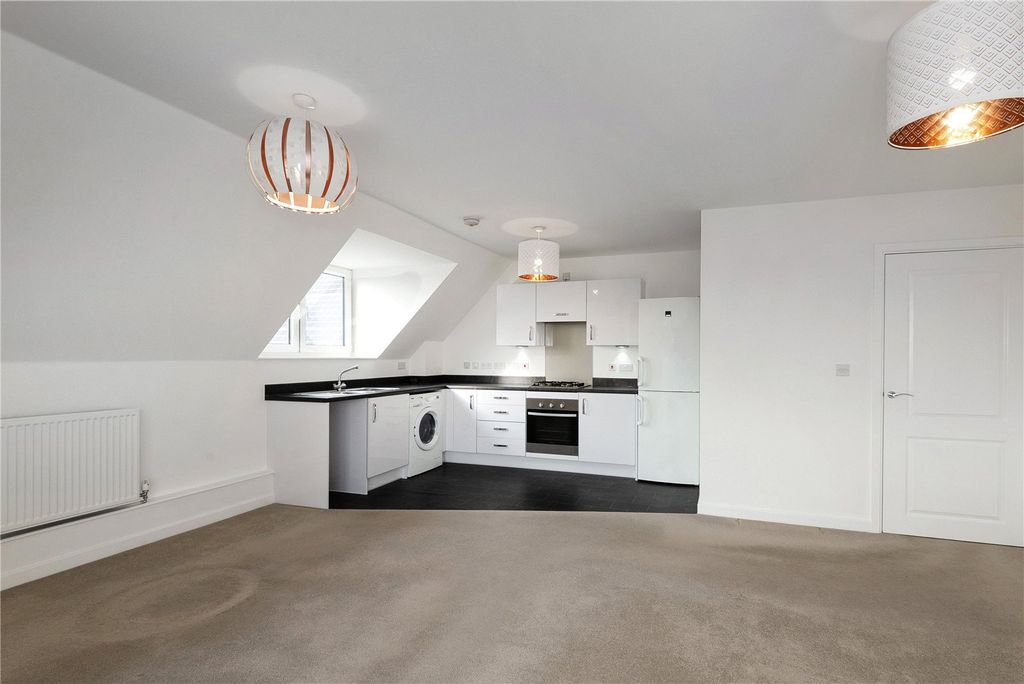 Property photo 2 of 14 Picture No. 13