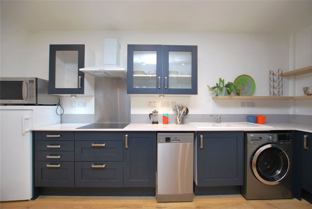 Property photo 2 of 10 Picture No. 06