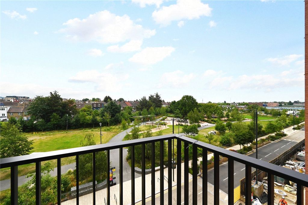 Property photo 1 of 16 Balcony