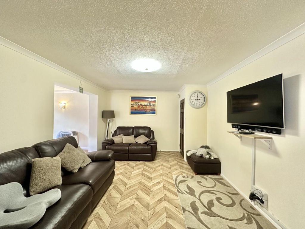 Property photo 2 of 16 8Fcac624-1743-44ce-Bd01-5c3Df0d9090F.Jpg