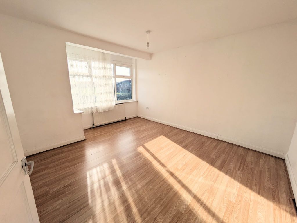 Property photo 1 of 10 Whatsapp Image 2026-01-26 At 1.52.33 Pm (7)