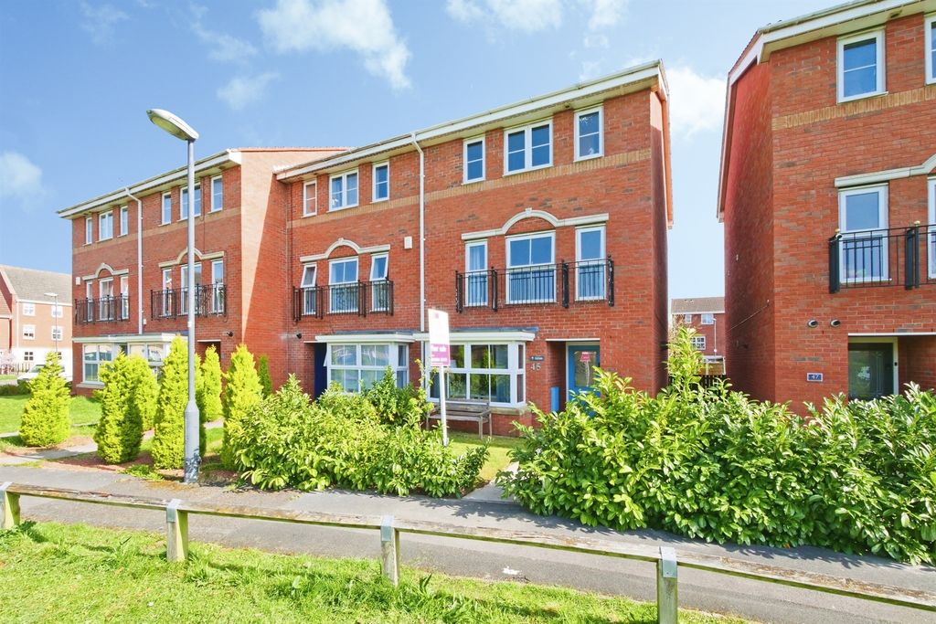 Property photo 1 of 20