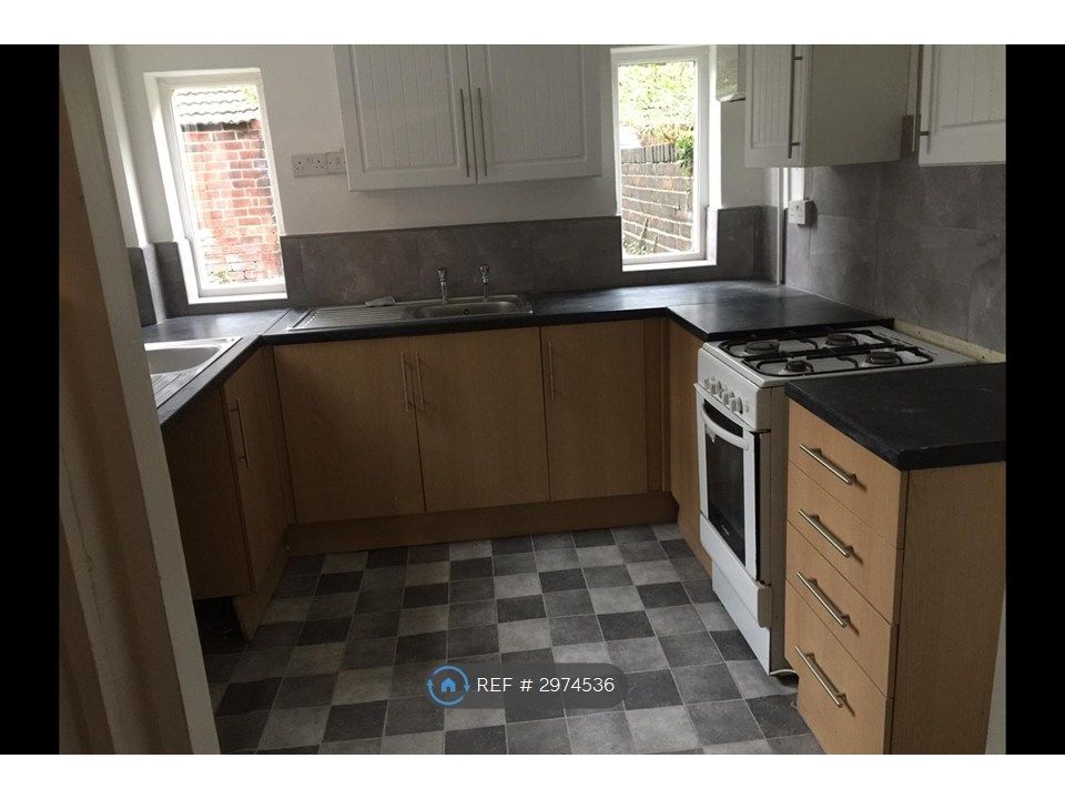 Property photo 2 of 13 Kitchen