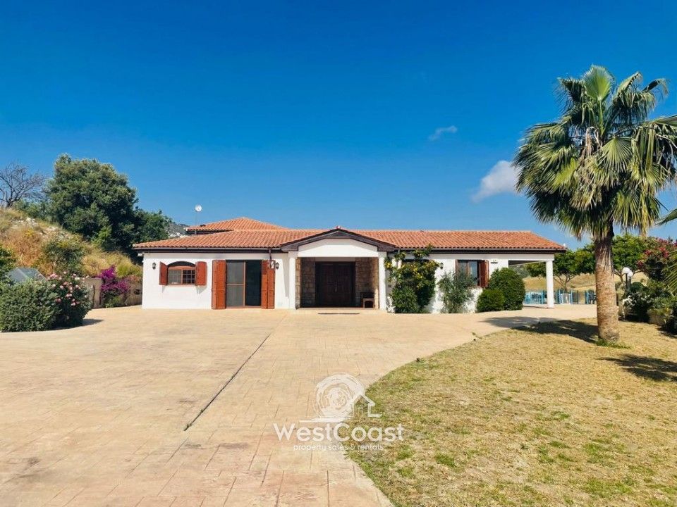 Property photo 2 of 53