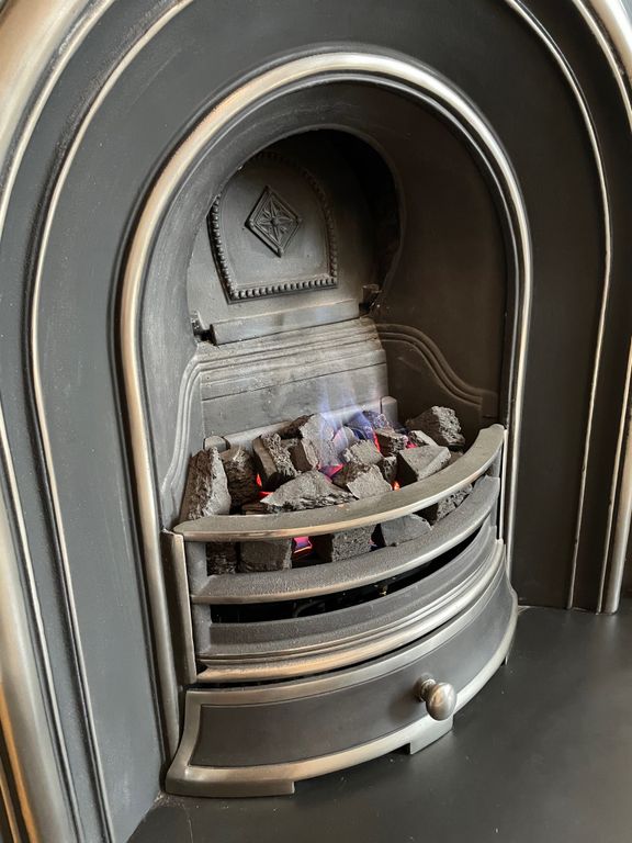 Property photo 3 of 15 Fire