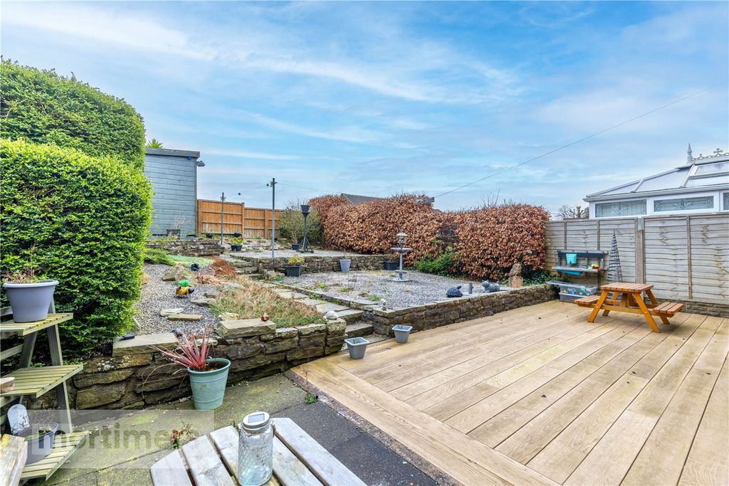 Property photo 3 of 24 Garden