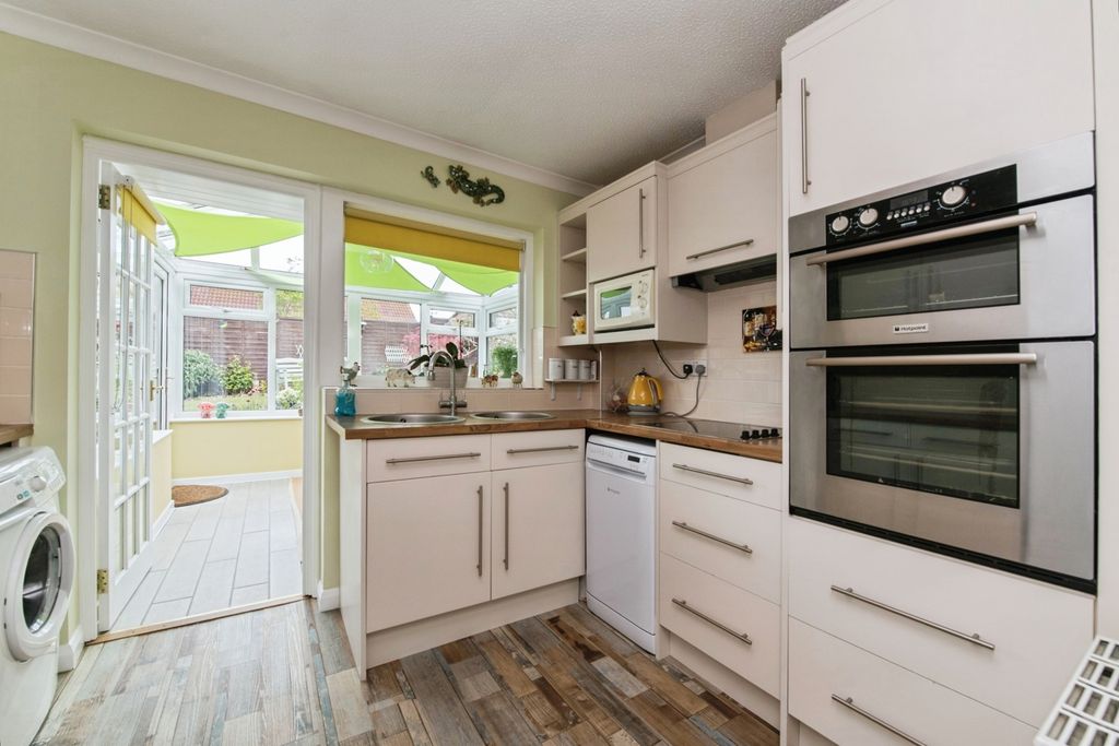 Property photo 3 of 21 Pbox-Img.Jpg