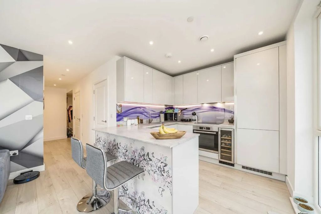 Property photo 3 of 9 487B36502B974c2966d6cd53d089B553B7c5656c (1).Jpg