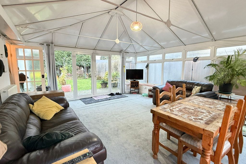 Property photo 2 of 18 Gallery