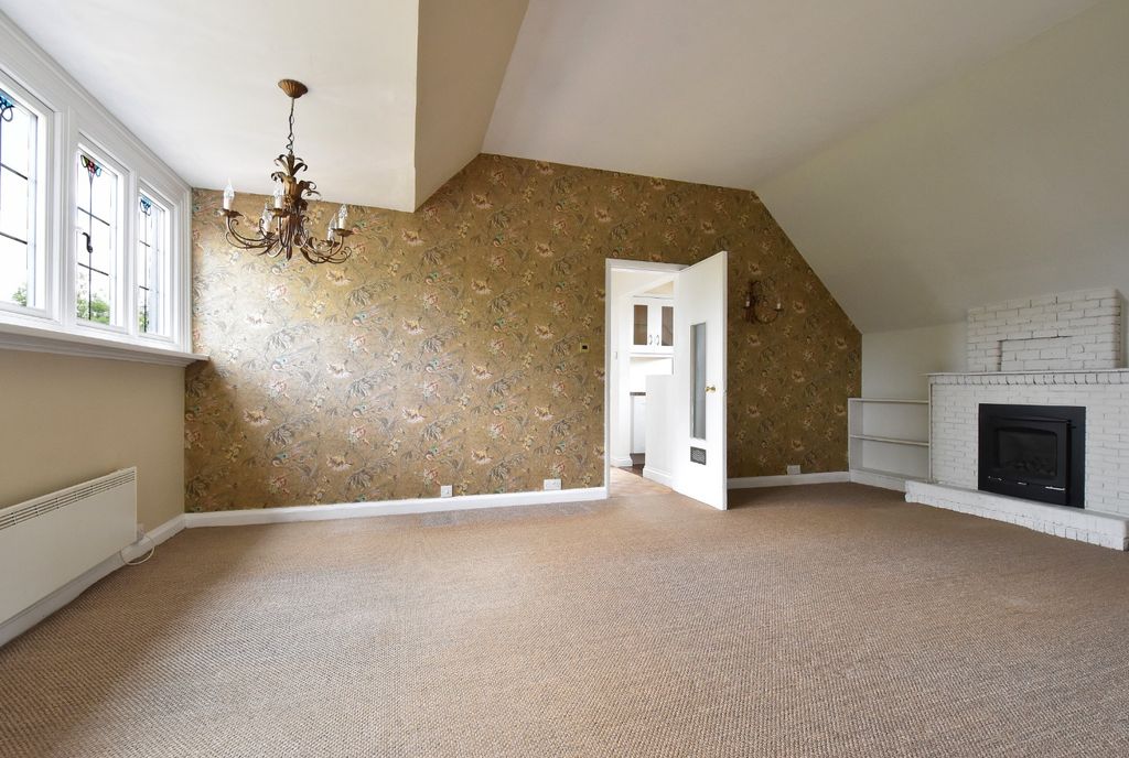 Property photo 2 of 11 5161532