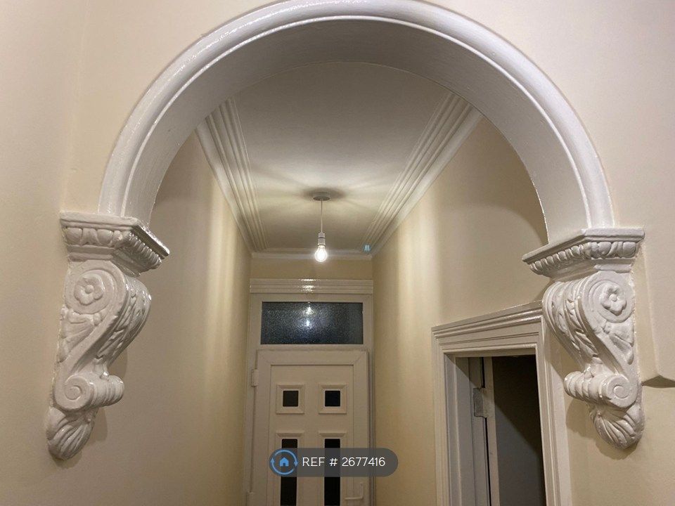 Property photo 2 of 26