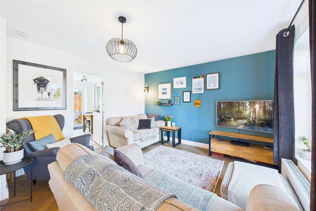 Property photo 3 of 16