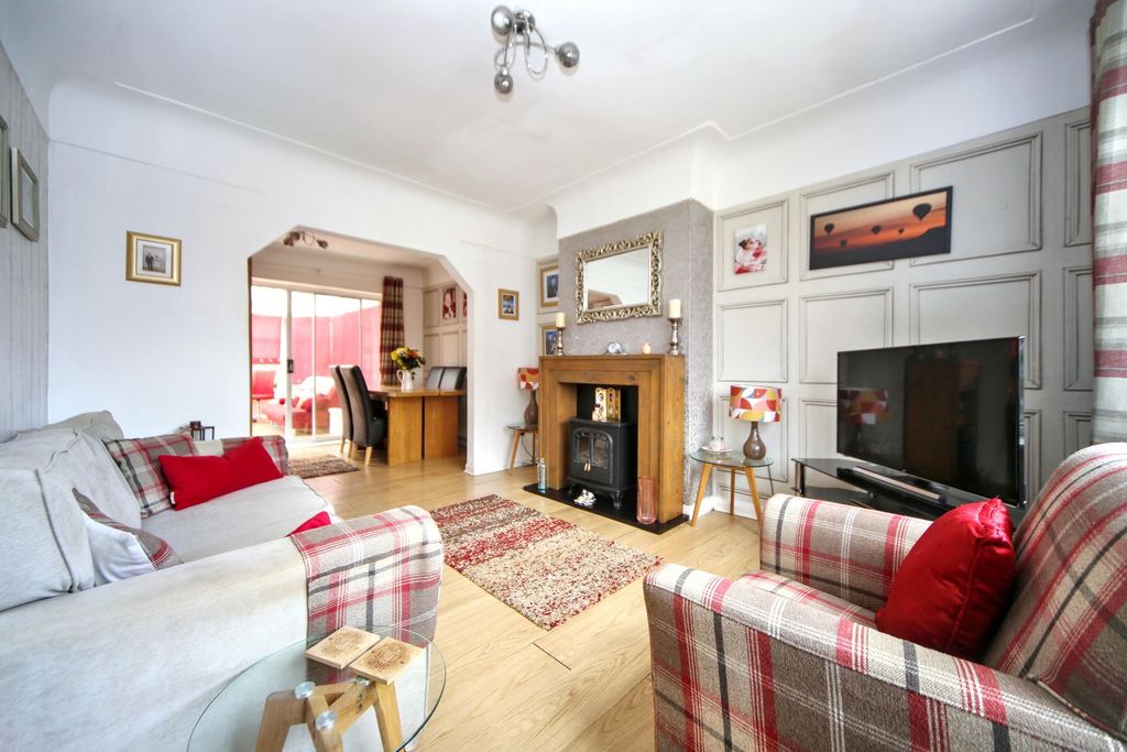 Property photo 2 of 24