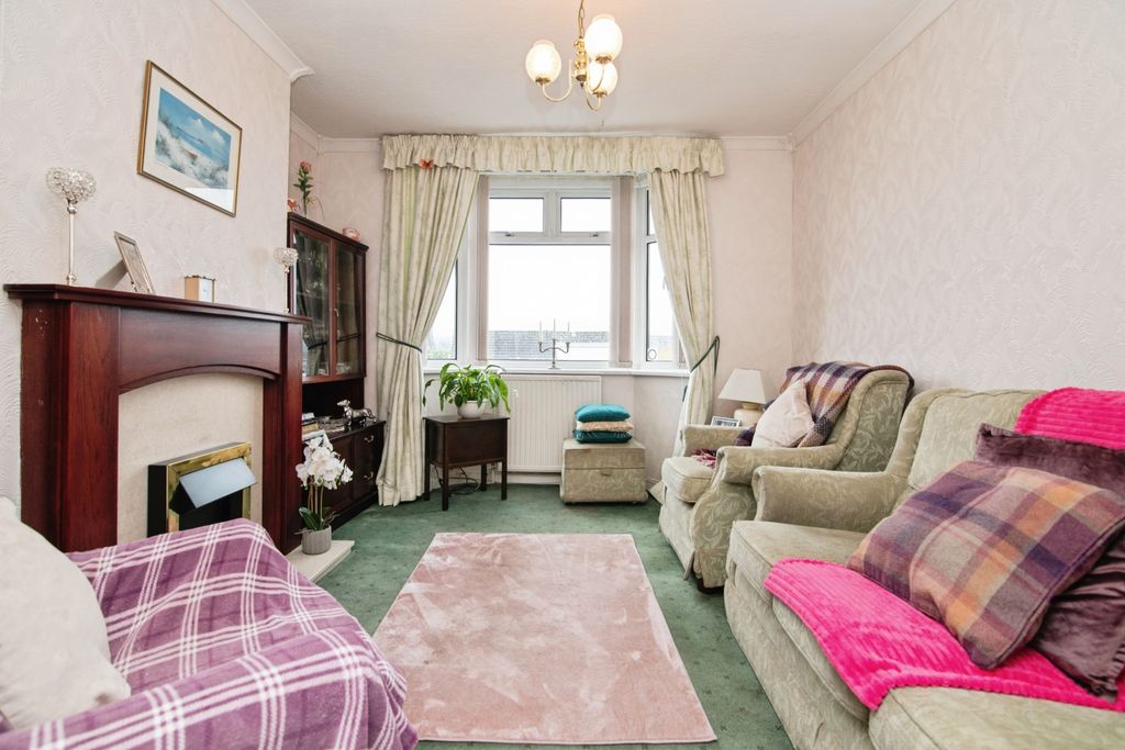 Property photo 2 of 14 Bedroom One