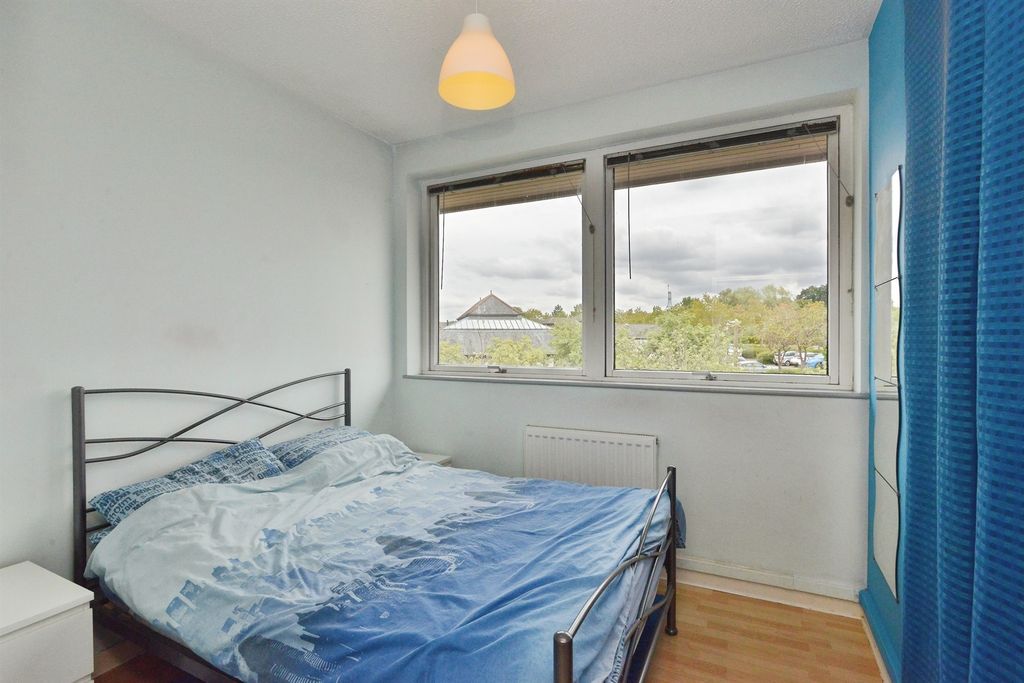Property photo 3 of 7