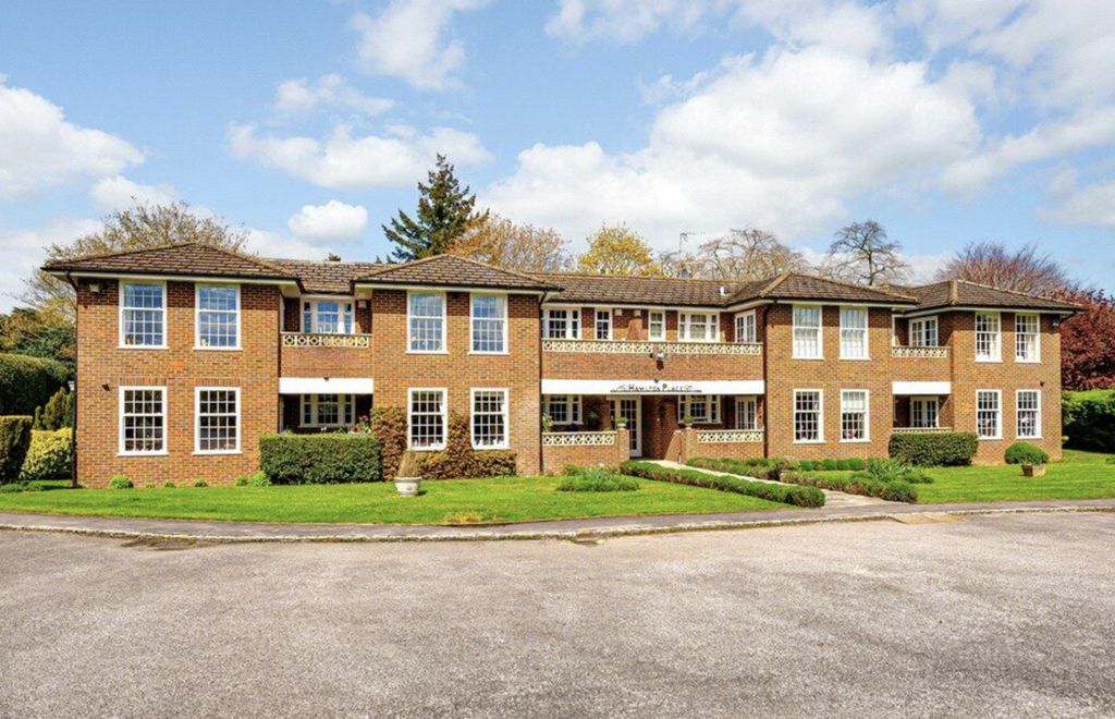 Property photo 1 of 12