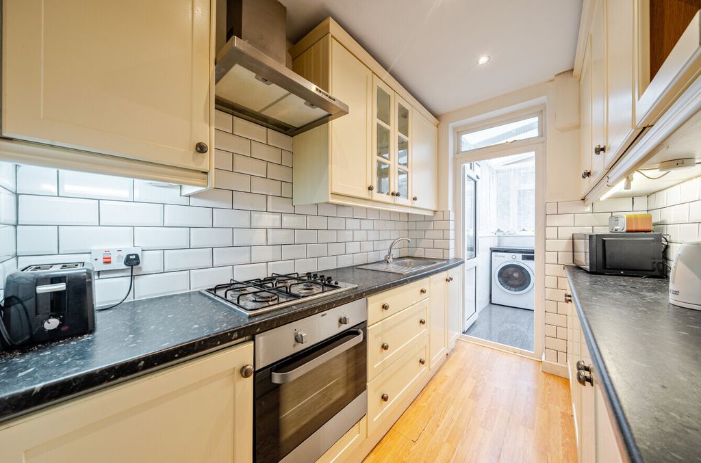 Property photo 3 of 17 Picture No. 07