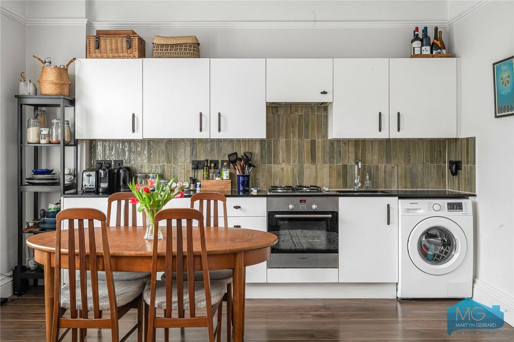 Property photo 2 of 11 Picture No. 04