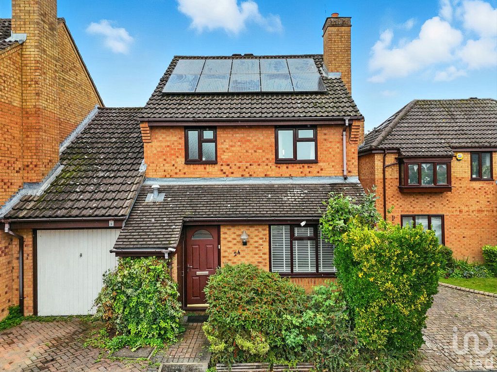Property photo 1 of 32