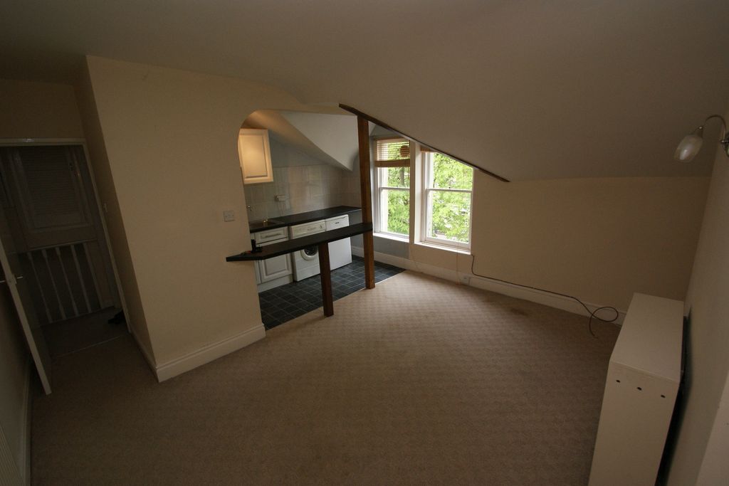 Property photo 3 of 4 37 Royal Park Tff 00