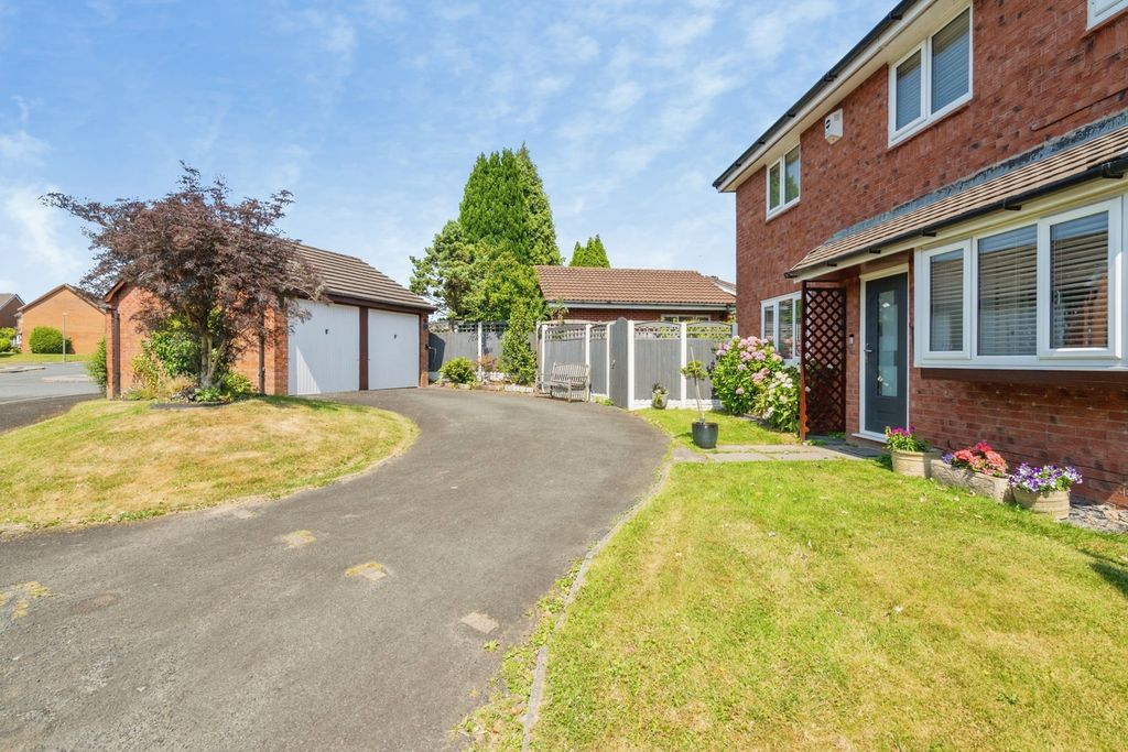 Property photo 2 of 30 Pbox-Img.Jpg