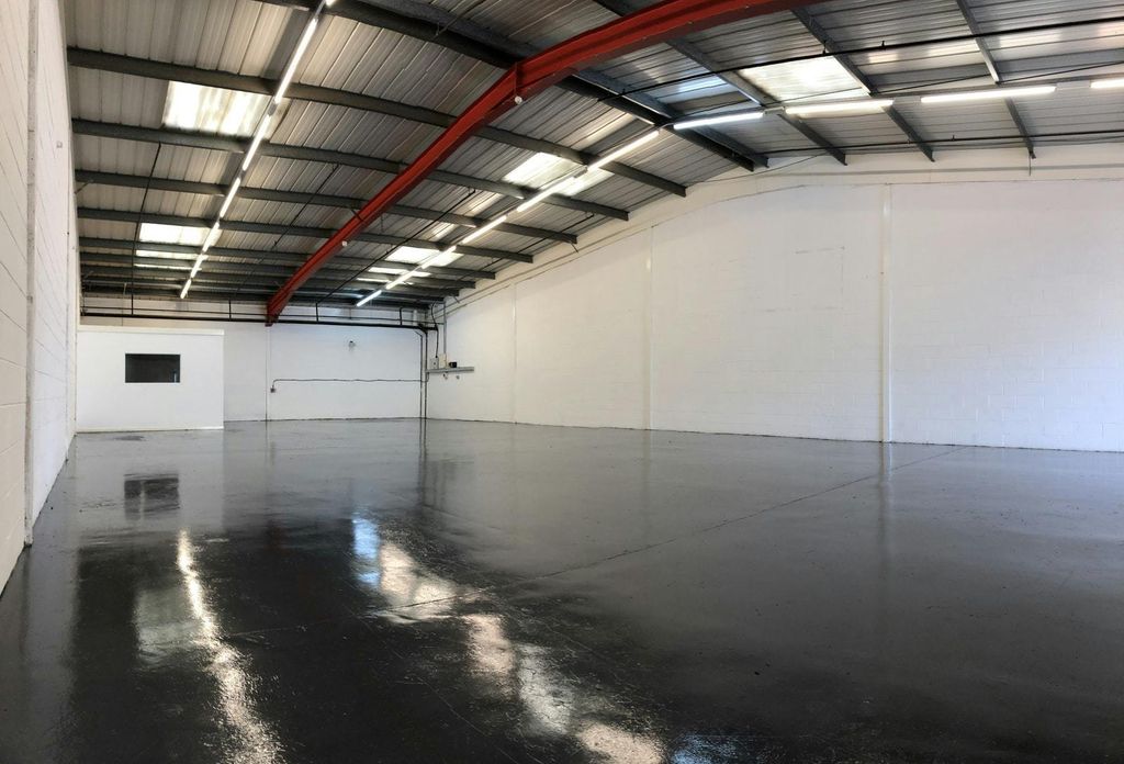 Property photo 3 of 6 Unit 2B Cowm Top Pf2.Jpg