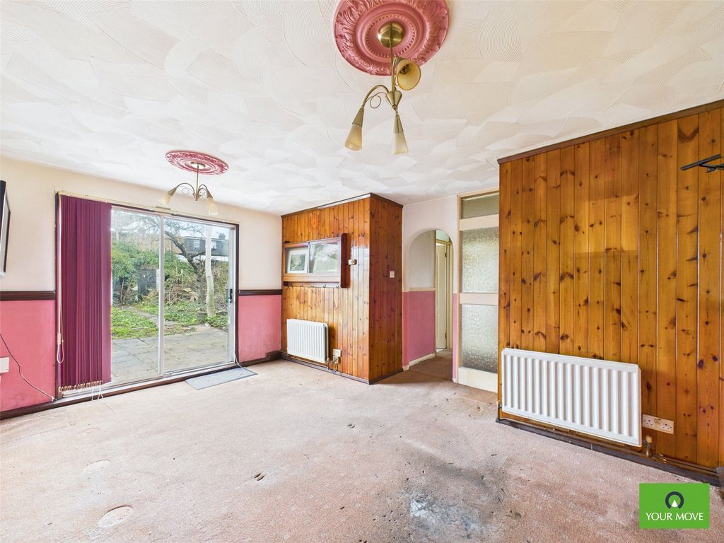 Property photo 2 of 11 Living Room