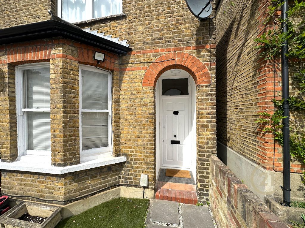 Property photo 1 of 9