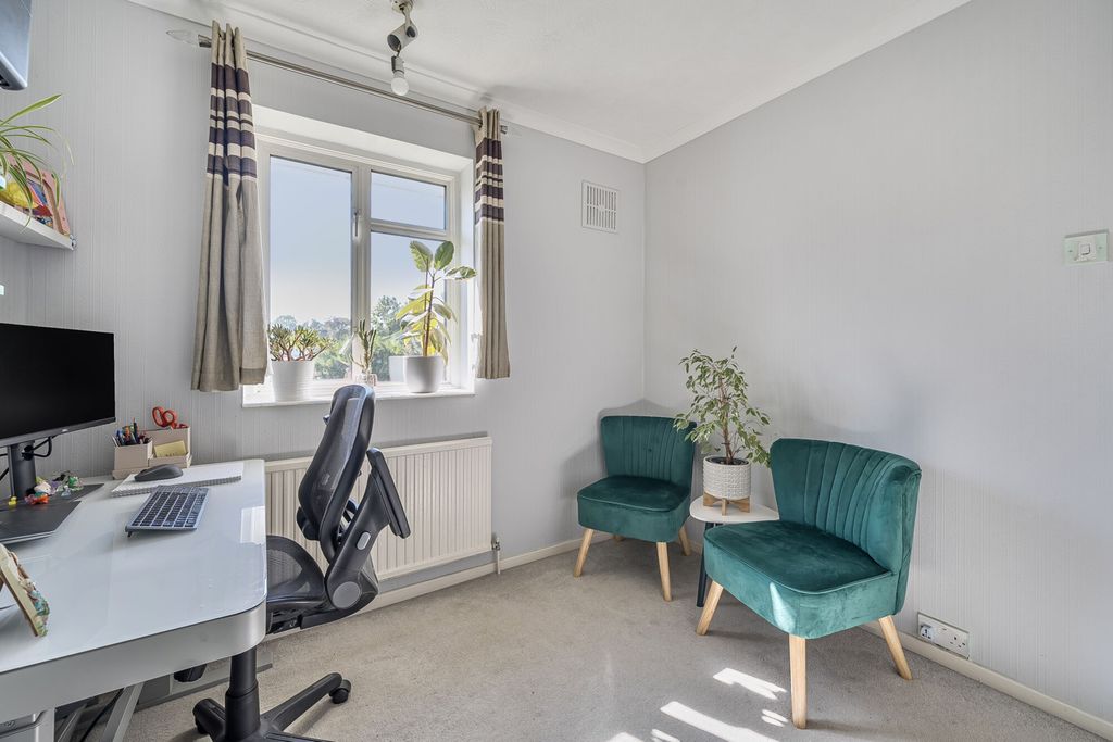 Property photo 3 of 20 1357771-2-68cd64A...