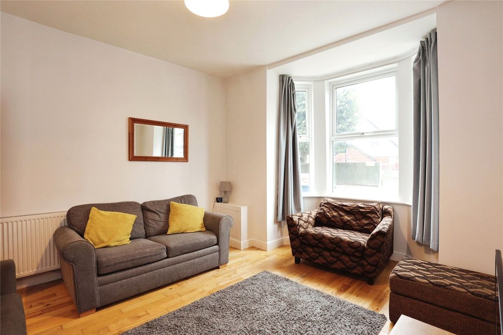 Property photo 3 of 18 Picture No. 06