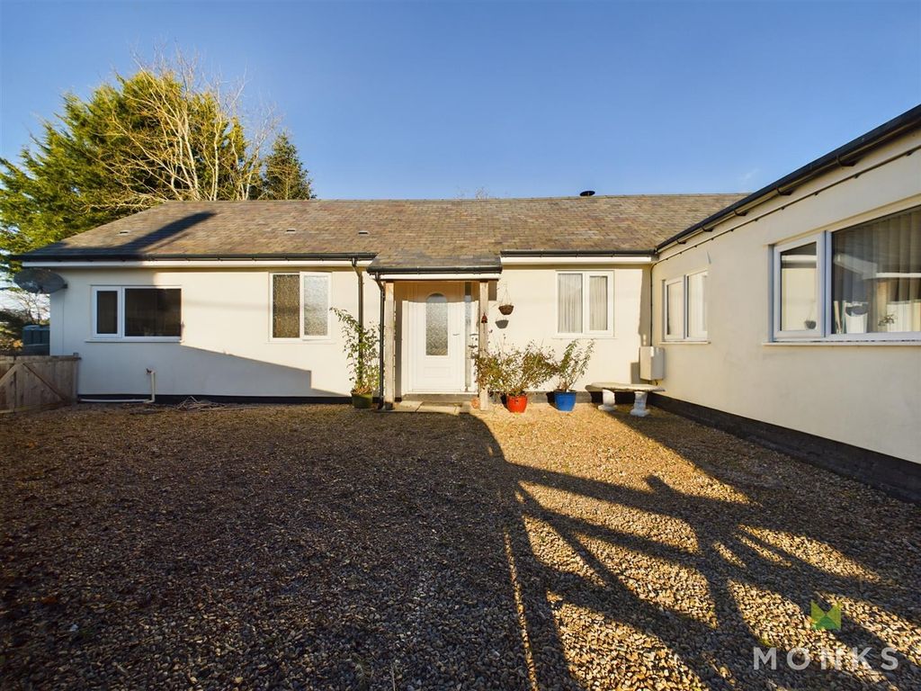 Property photo 1 of 15 Cam01420G0-Pr0532-Still016.Jpg
