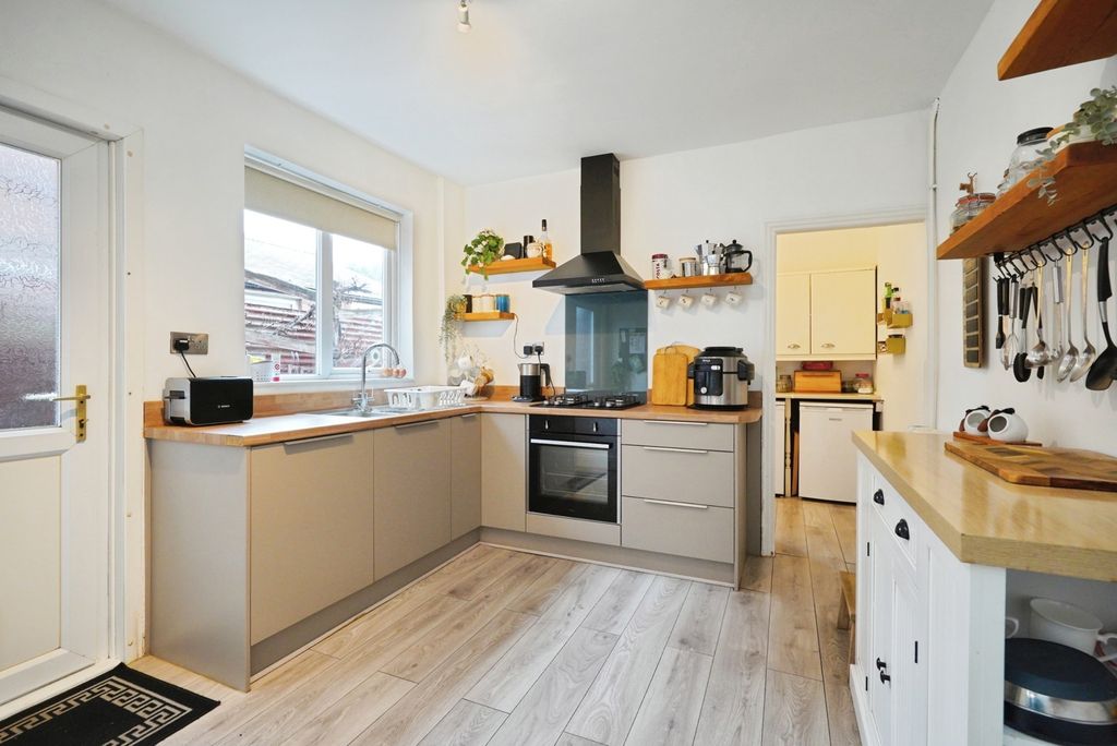 Property photo 2 of 20 Pbox-Img.Jpg