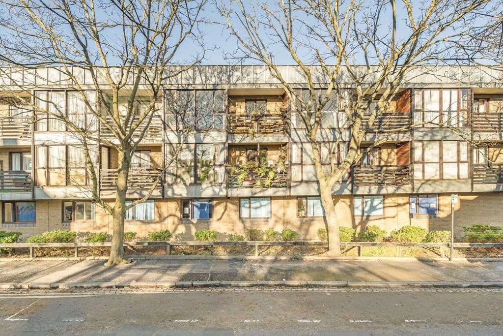 Property photo 1 of 5