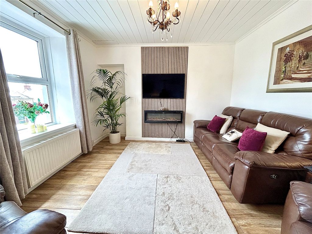Property photo 3 of 24 Picture No. 07