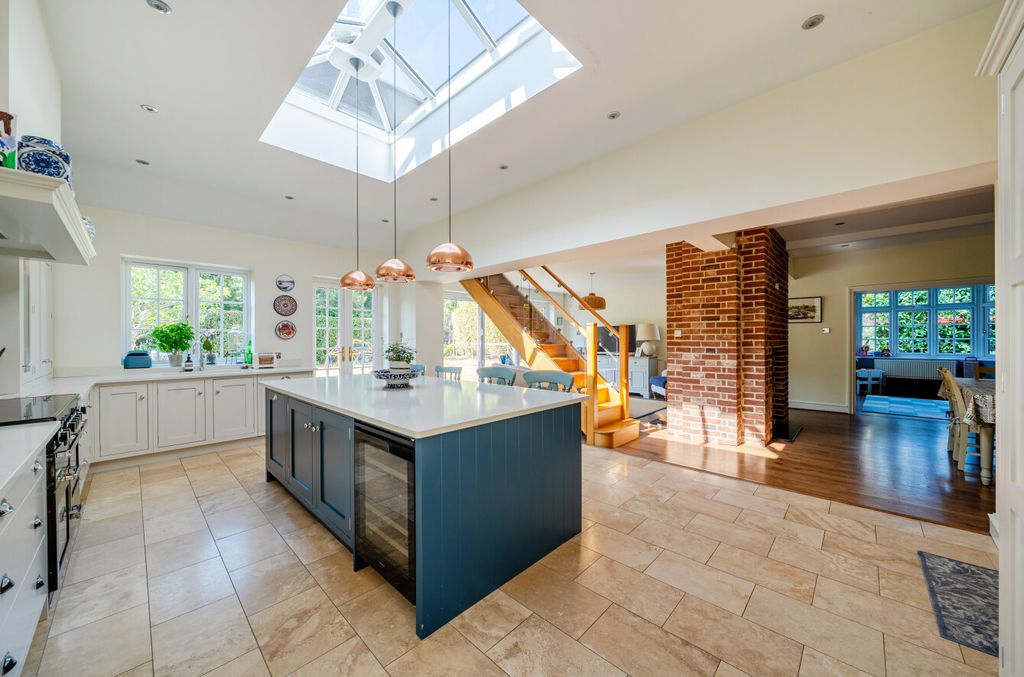 Property photo 2 of 46 22-6A6c77377Bc44-...
