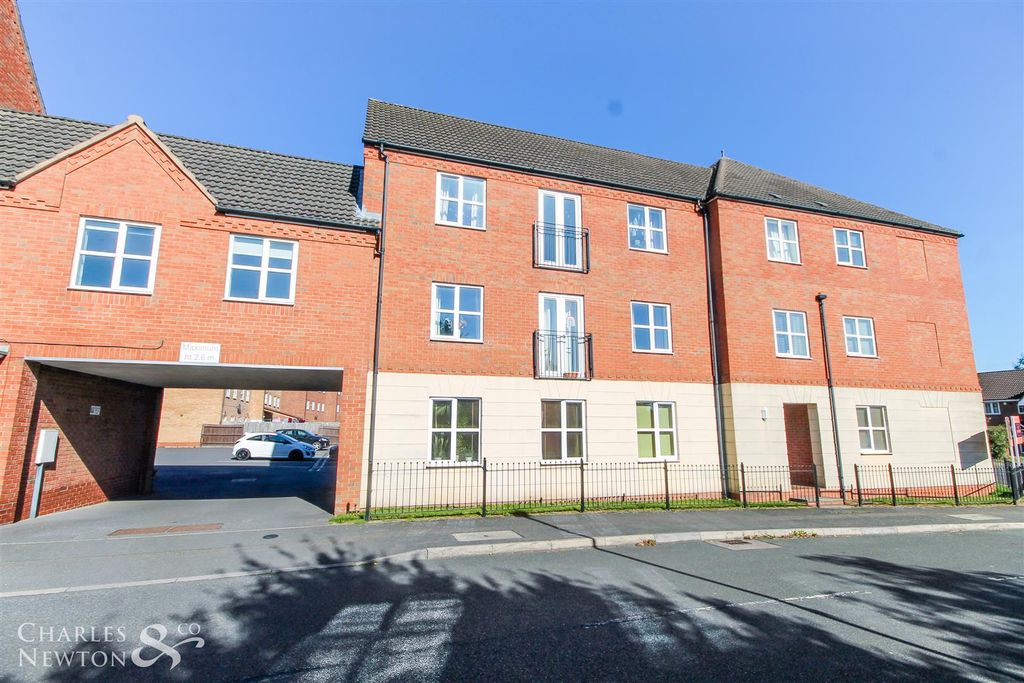 Property photo 1 of 11