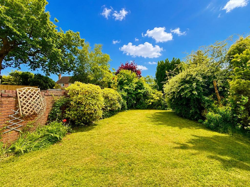 Property photo 2 of 21