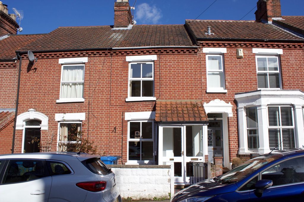 Property photo 1 of 8