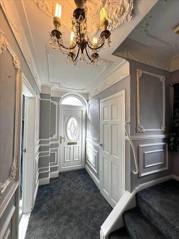 Property photo 2 of 16 Ground Floor