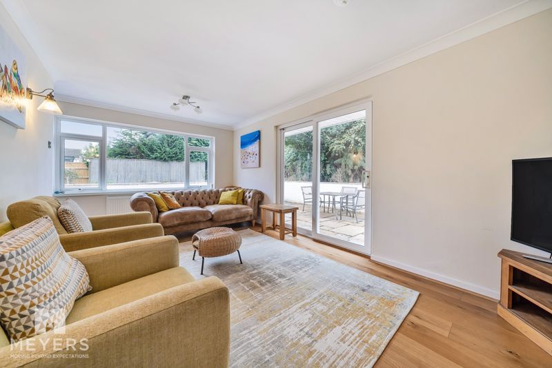 Property photo 3 of 12 Photo 4