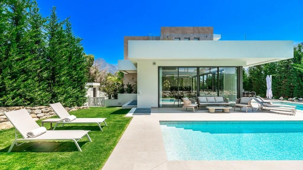 Property photo 1 of 3
