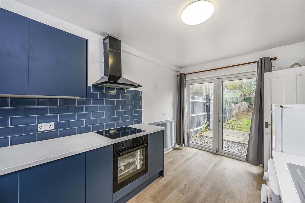 Property photo 3 of 13