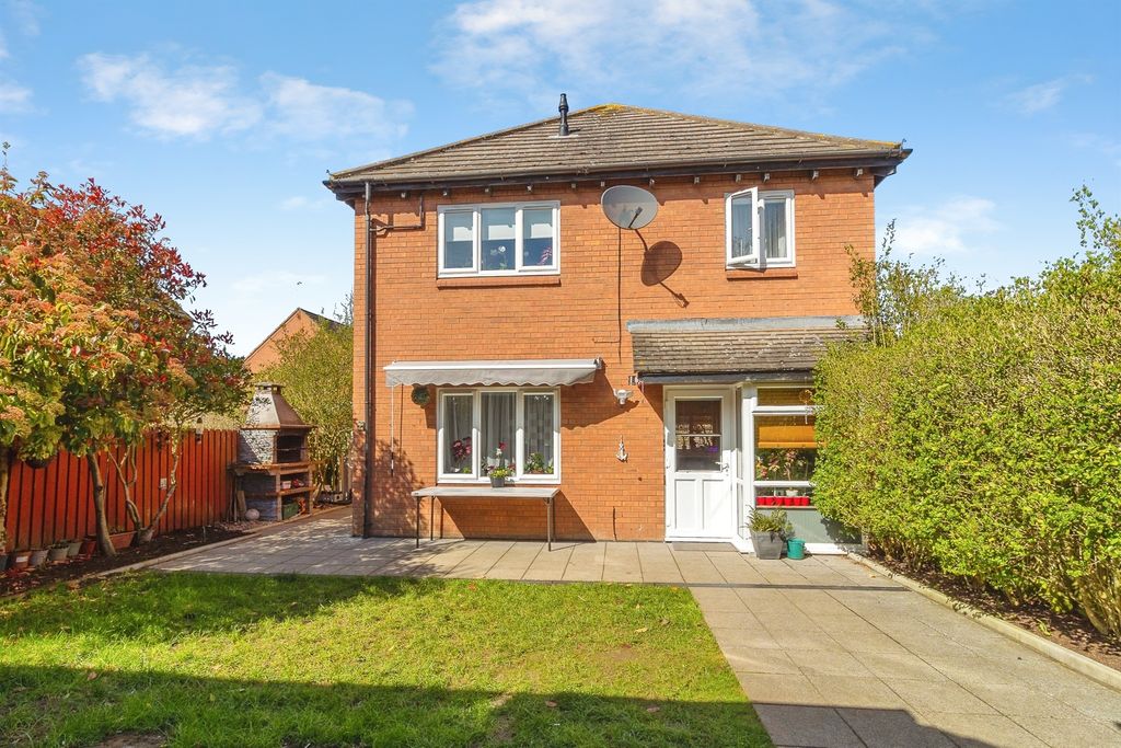 Property photo 2 of 19