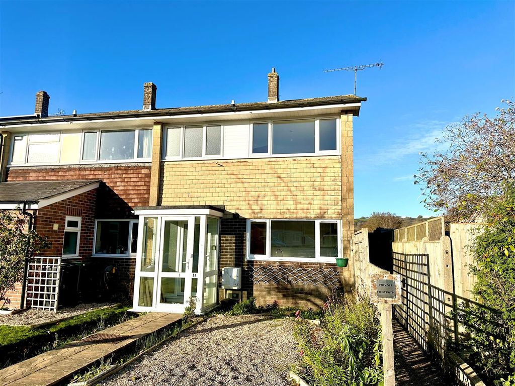 Property photo 1 of 13 Front