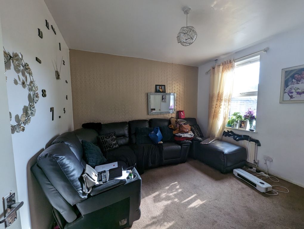 Property photo 3 of 8